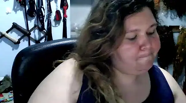 Snapshot of squirt322bbw chatting on 02/12/25, 12:27 squirt322bbw online show from 02/12/25, 12:27