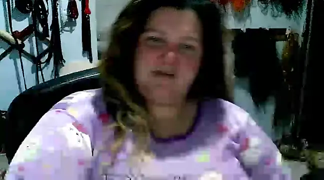 Snapshot of squirt322bbw chatting on 02/17/25, 08:04 squirt322bbw online show from 02/17/25, 08:04