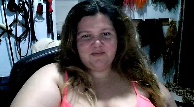 Snapshot of squirt322bbw chatting on 02/24/25, 01:57 squirt322bbw online show from 02/24/25, 01:57