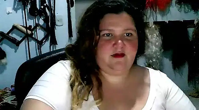 Snapshot of squirt322bbw chatting on 03/05/25, 07:38 squirt322bbw online show from 03/05/25, 07:38