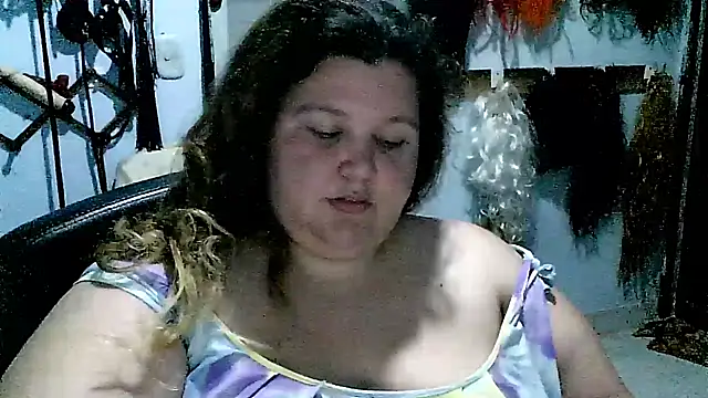 Snapshot of squirt322bbw chatting on 03/10/25, 05:29 squirt322bbw online show from 03/10/25, 05:29