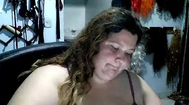 Snapshot of squirt322bbw chatting on 03/11/25, 08:09 squirt322bbw online show from 03/11/25, 08:09
