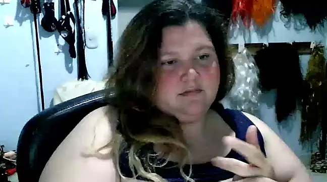 Snapshot of squirt322bbw chatting on 03/16/25, 01:17 squirt322bbw online show from 03/16/25, 01:17