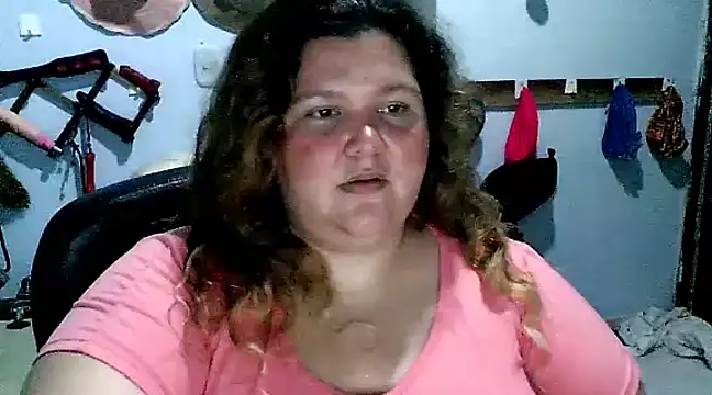 Snapshot of squirt322bbw chatting on 03/21/25, 03:22 squirt322bbw online show from 03/21/25, 03:22