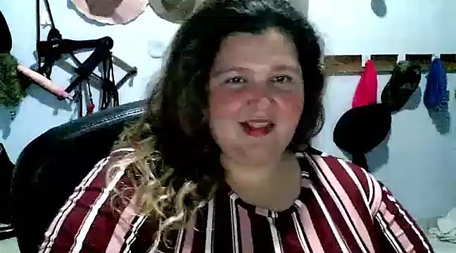 Snapshot of squirt322bbw chatting on 03/22/25, 01:54 squirt322bbw online show from 03/22/25, 01:54