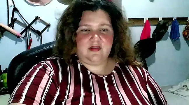Snapshot of squirt322bbw chatting on 03/22/25, 04:56 squirt322bbw online show from 03/22/25, 04:56