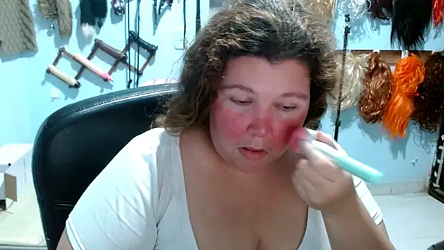 Snapshot of squirt322bbw chatting on 10/16/25, 06:31 squirt322bbw online show from 10/16/25, 06:31