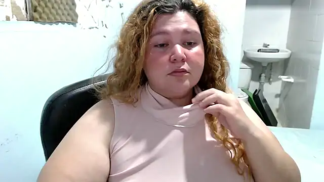 Snapshot of squirt322bbw chatting on 05/18/26, 04:13 squirt322bbw online show from 05/18/26, 04:13
