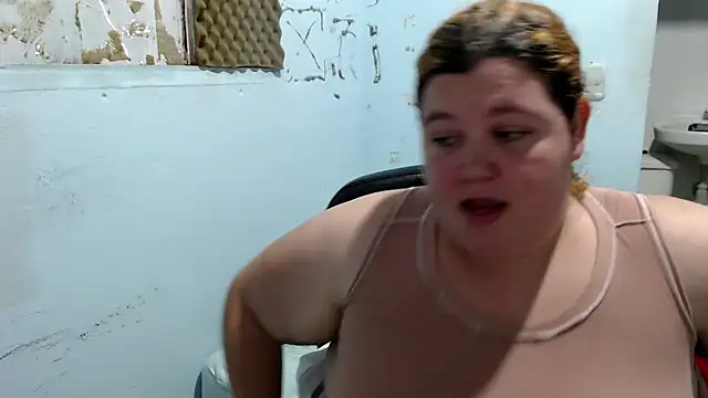 Snapshot of squirt322bbw chatting on 05/21/26, 05:31 squirt322bbw online show from 05/21/26, 05:31
