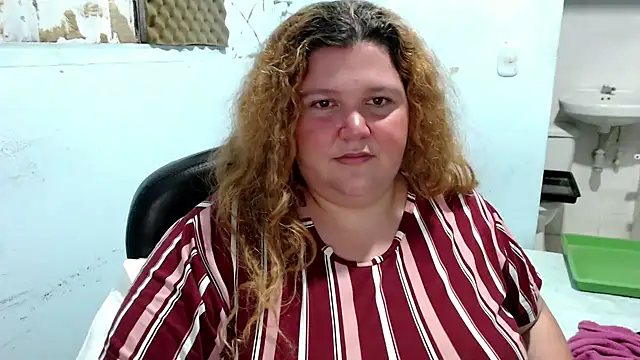 Snapshot of squirt322bbw chatting on 05/29/26, 02:42 squirt322bbw online show from 05/29/26, 02:42