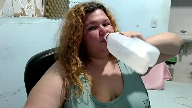 Snapshot of squirt322bbw chatting on 05/31/26, 12:01 squirt322bbw online show from 05/31/26, 12:01