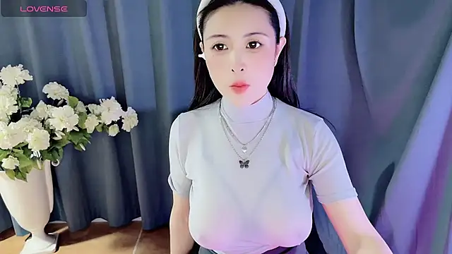 candy-yiyi online show from 01/10/25, 07:57