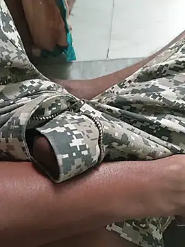 Snapshot of anjaanarun chatting on 10/29/25, 03:09 anjaanarun online show from 10/29/25, 03:09