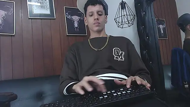 GaboReyes online show from 02/14/25, 04:26