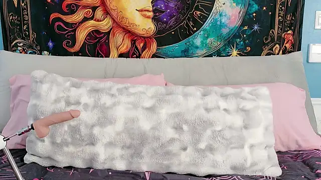 SaraBearXo online show from 02/15/26, 02:14