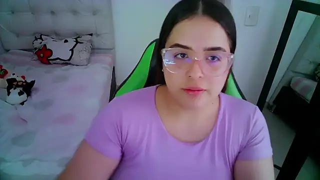 Snapshot of _alicia_z chatting on 12/03/24, 06:38 alicia z online show from 12/03/24, 06:38