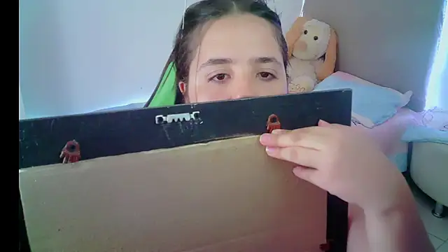 Snapshot of _alicia_z chatting on 01/19/25, 05:18 alicia z online show from 01/19/25, 05:18