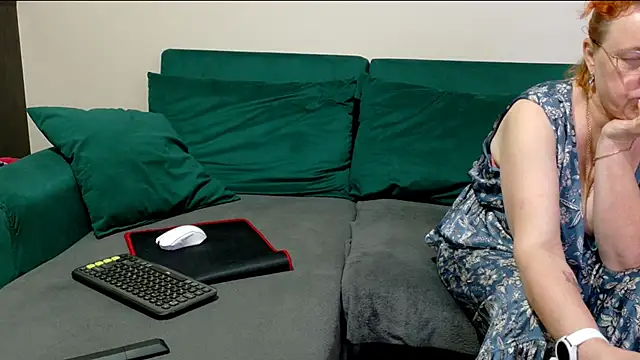 JoannaAndNeighbour online show from 05/18/26, 07:25
