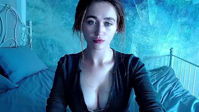 Snapshot of millllina chatting on 09/23/25, 02:09 millllina online show from 09/23/25, 02:09