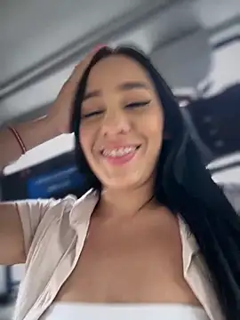 Snapshot of __IRIS__ chatting on 03/02/26, 06:04 IRIS online show from 03/02/26, 06:04