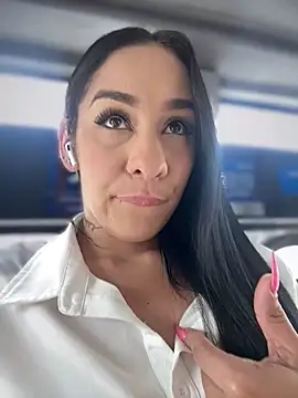 Snapshot of __IRIS__ chatting on 03/03/26, 06:14 IRIS online show from 03/03/26, 06:14