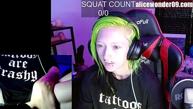 alicewonder09 online show from 10/22/25, 12:38