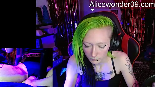 alicewonder09 online show from 01/12/26, 04:50