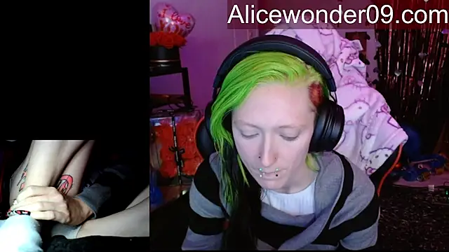 alicewonder09 online show from 02/15/26, 05:59
