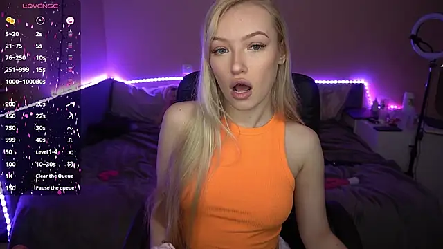 Snapshot of AmandaFiree chatting on 03/07/25, 07:19 AmandaFiree online show from 03/07/25, 07:19