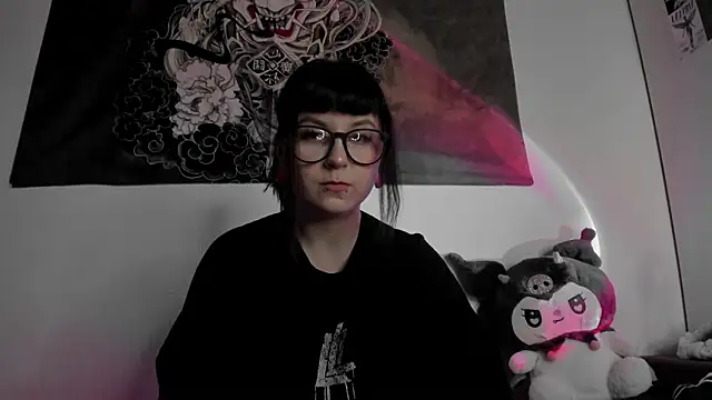 t0riayun0 online show from 01/11/25, 11:02