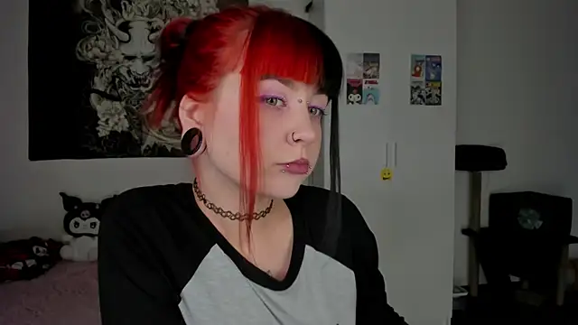 t0riayun0 online show from 02/22/25, 08:31