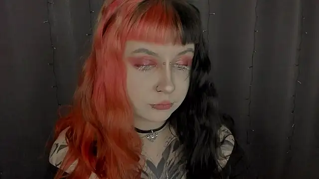 t0riayun0 online show from 02/20/26, 10:05