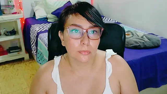 hottplay online show from 03/05/26, 04:14