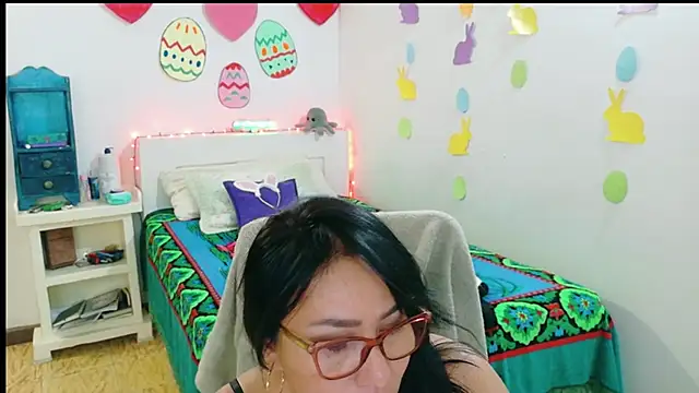 hottplay online show from 04/09/26, 07:19