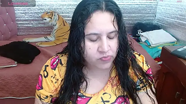 EMILY-NESSA online show from 09/22/25, 02:41