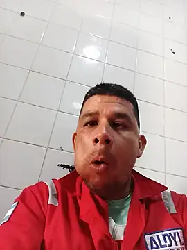 Snapshot of El-reyleon chatting on 06/23/26, 11:30 El-reyleon online show from 06/23/26, 11:30