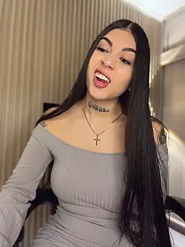 Sarasanders 4 online show from 04/14/26, 02:28