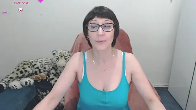 Snapshot of Ammillia chatting on 02/12/25, 07:23 Ammillia online show from 02/12/25, 07:23