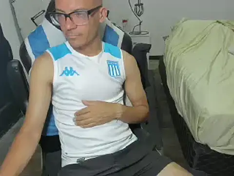 Snapshot of guachin_hunk chatting on 12/19/24, 07:40 guachin hunk online show from 12/19/24, 07:40