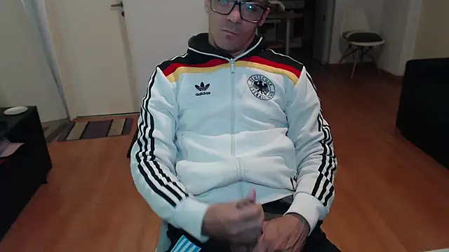 guachin hunk online show from 05/10/26, 06:46