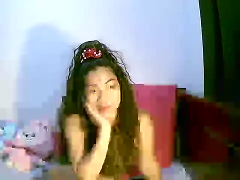 Snapshot of sweetvirginia01 chatting on 02/18/26, 05:20 sweetvirginia01 online show from 02/18/26, 05:20