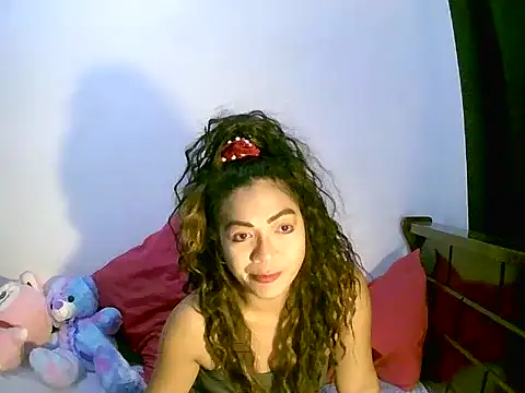 Snapshot of sweetvirginia01 chatting on 02/23/26, 04:04 sweetvirginia01 online show from 02/23/26, 04:04