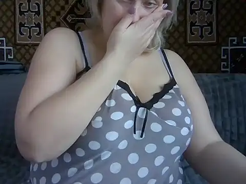 Diana Britt online show from 03/05/25, 06:12