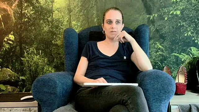 LadyChantale online show from 03/18/25, 06:26