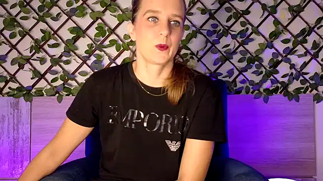 LadyChantale online show from 09/22/25, 05:53