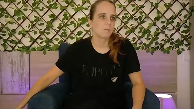 LadyChantale online show from 10/23/25, 08:24