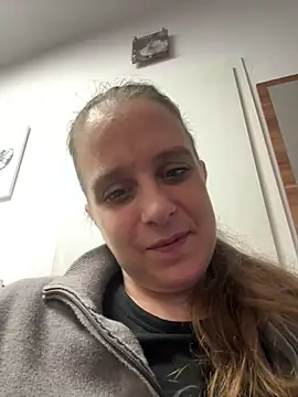 LadyChantale online show from 05/18/26, 06:08
