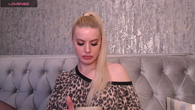 BlondieStar online show from 01/19/25, 01:21