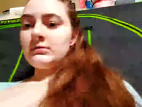 Snapshot of Snowbunnycake_131 chatting on 02/02/25, 07:41 Snowbunnycake 131 online show from 02/02/25, 07:41