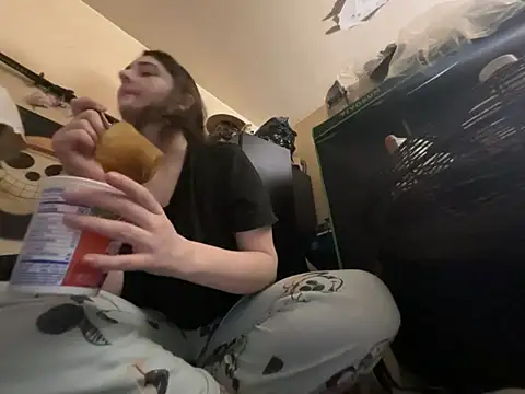 Snowbunnycake 131 online show from 01/13/26, 07:57